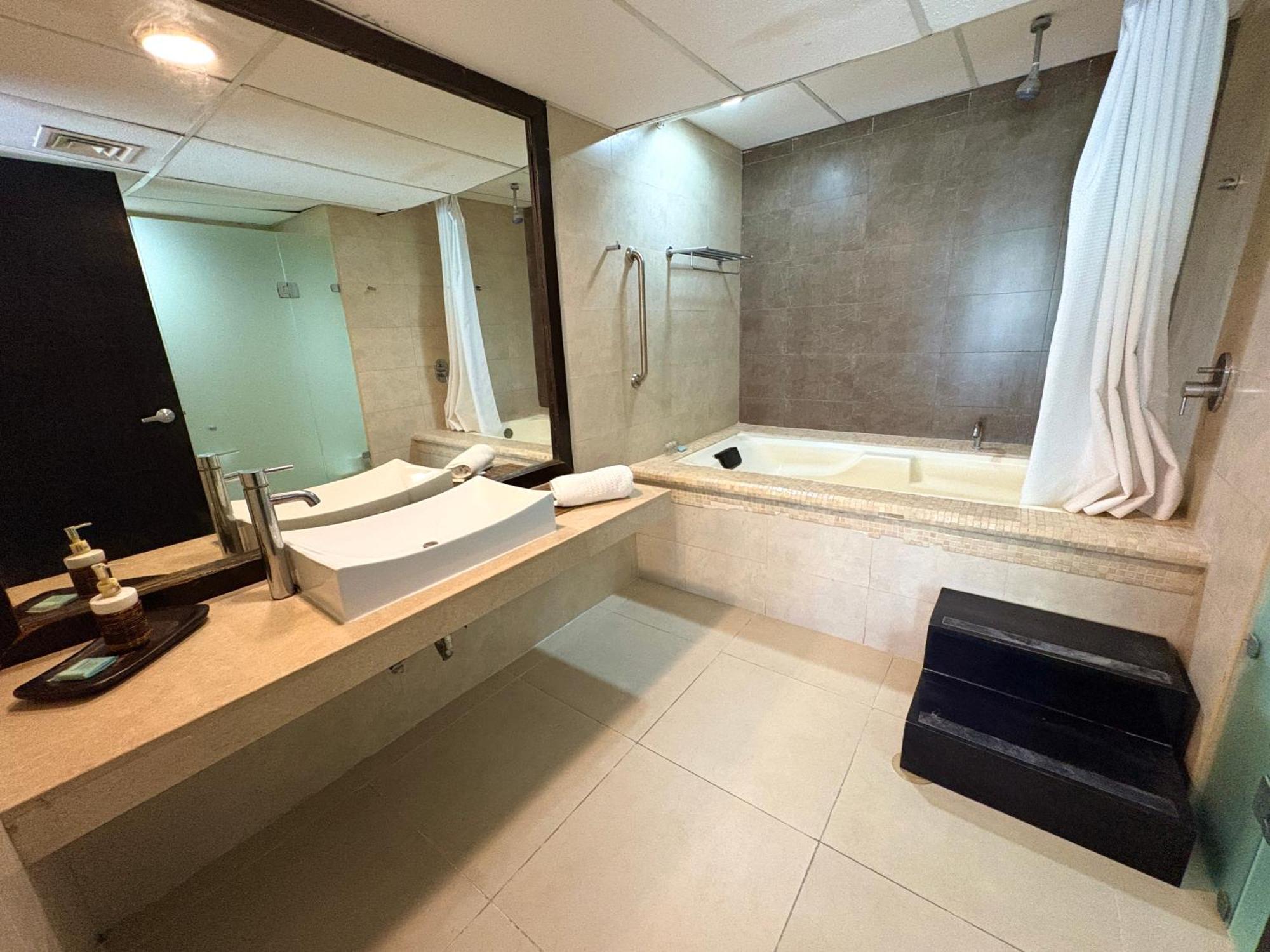 Departamento En Aldea Thai Con Terraza, Vista Al Mar Y Alberca Privada, Para 8 Personas Apartment Playa del Carmen Exterior photo